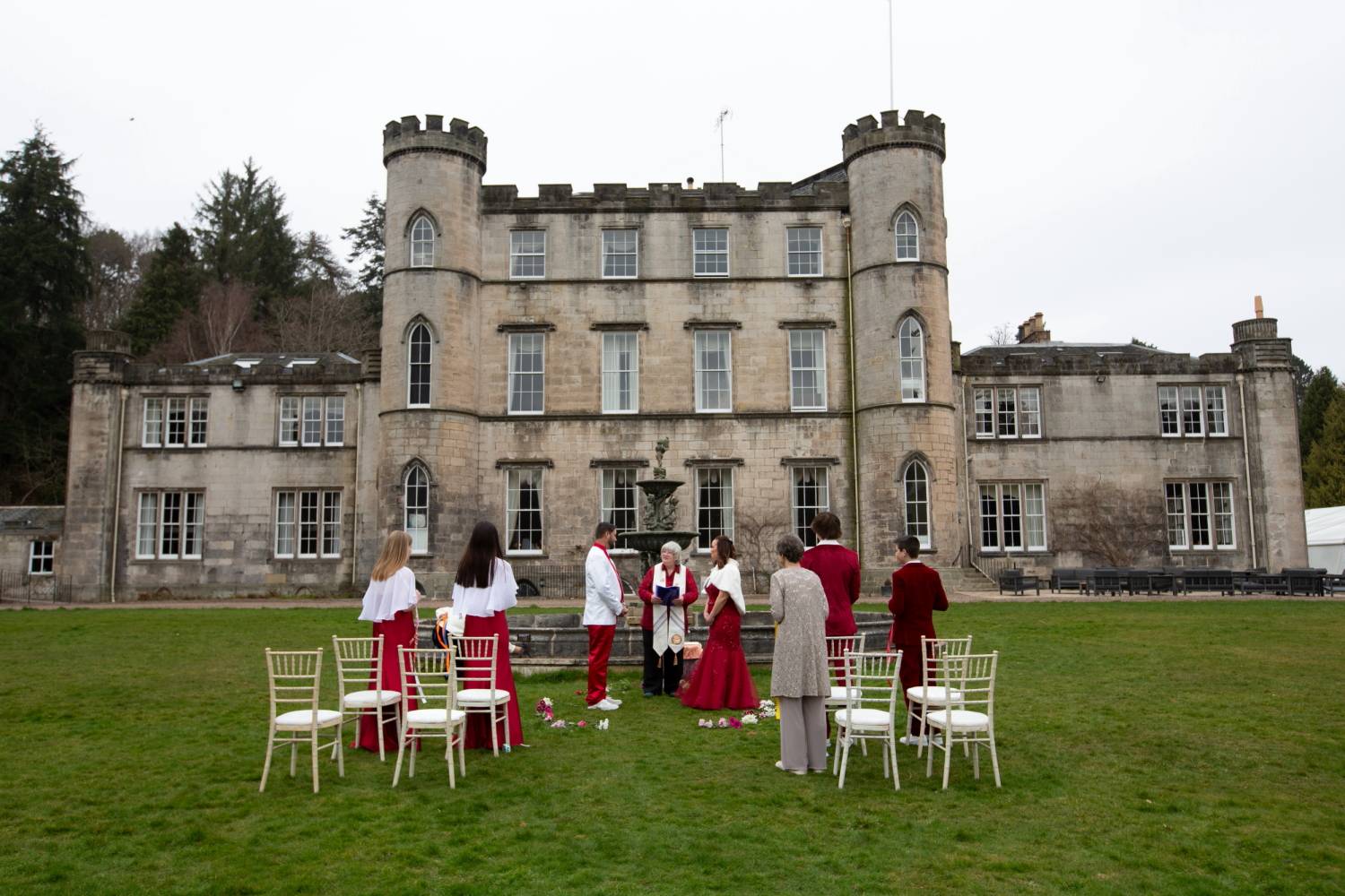 wedding photographer Edinburgh Melville Castle