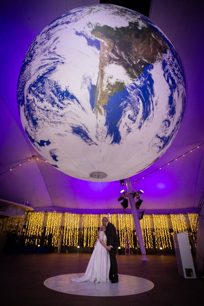 Edinburgh wedding photographer